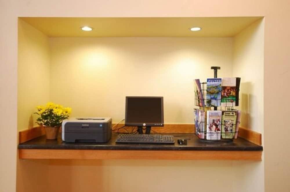 Comfort Inn & Suites Syracuse-Carrier Circle Восток Сиракьюс Экстерьер фото