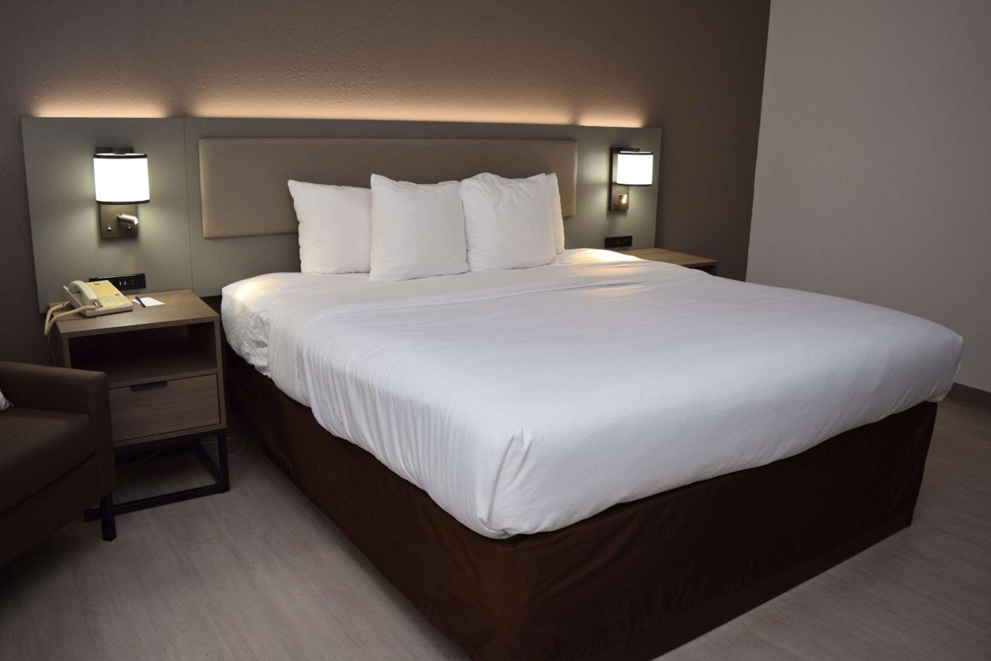 Comfort Inn & Suites Syracuse-Carrier Circle Восток Сиракьюс Экстерьер фото