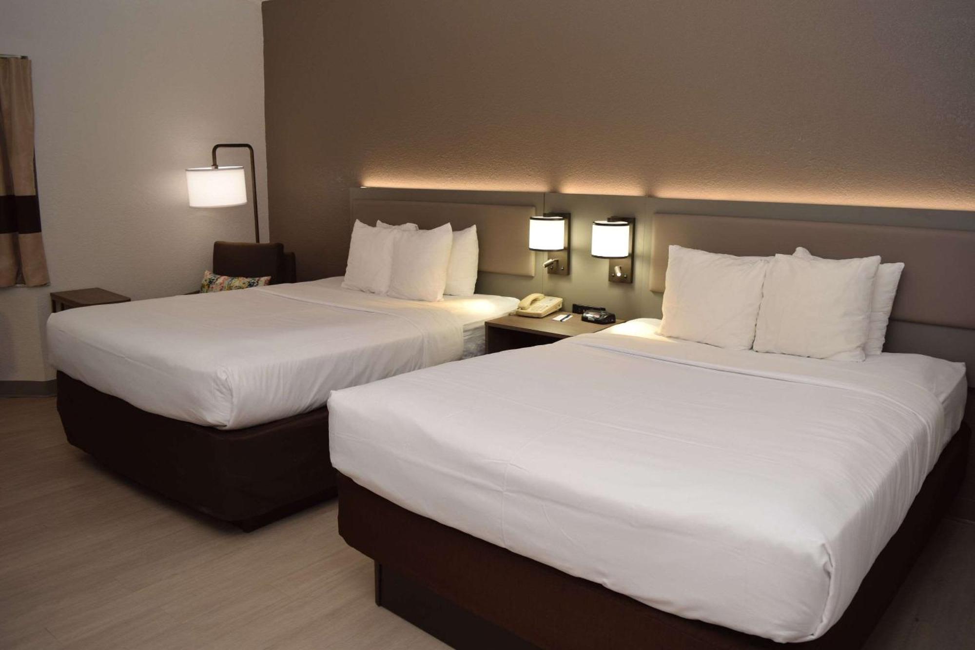 Comfort Inn & Suites Syracuse-Carrier Circle Восток Сиракьюс Экстерьер фото